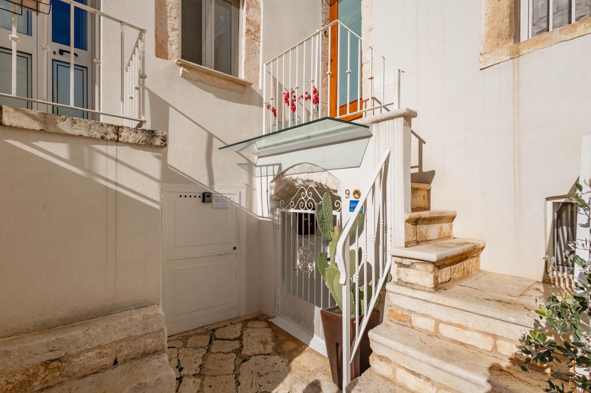 Antiche Mura Apartments"Nido Di Puglia" Monovano Тури Екстериор снимка